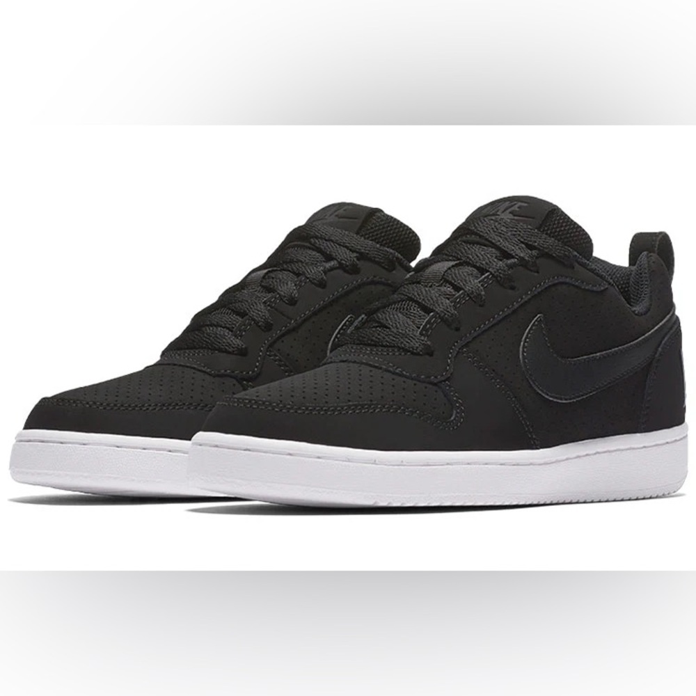 Nike Men's Black and White Sneakers